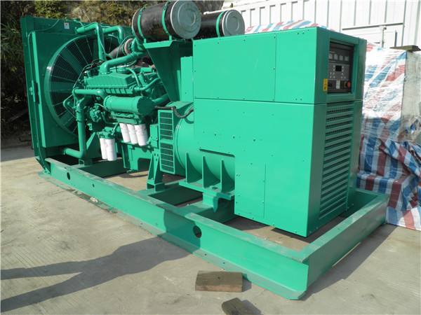 扶绥出租发电机 发电机组厂家：柴油发电机组的控制屏的作用是什么？