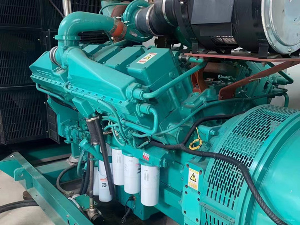 扶绥更换100kW柴油发电机组机油时，需要注意哪些事项？