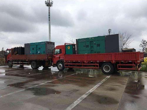 扶绥涂抹密封胶后，需要等待多长时间才能安装水冷式机油散热器密封件？